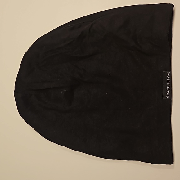 GRACE ELEYAE Slap Satin Lined Cap - Picture 2 of 9